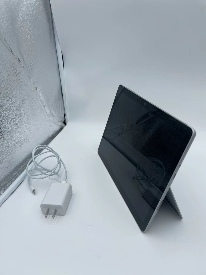 Microsoft Surface Go 2 1926 Windows 10 Pro Pentium 1.70GHz 64GB  Wi-Fi  Silver - Image 2 of 4