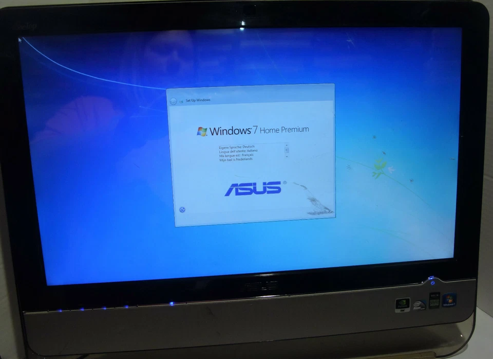 Asus EEETop ET2002T 20'' All in One PC (Intel Atom 1.60GHz 2GB 320GB) AS IS - Image 2 of 4