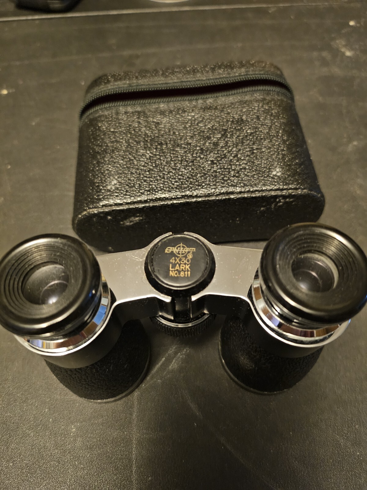 Swift Lark 4x,30 Model No. 811 Vintage Binoculars