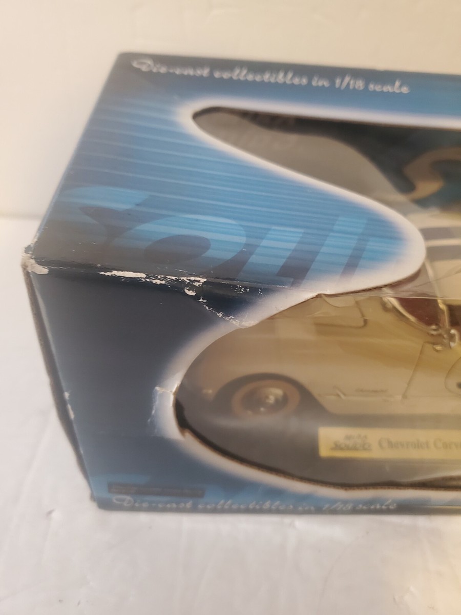 Mira Solido 1:18 Die Cast Metal Car 1955 Chevrolet Corvette