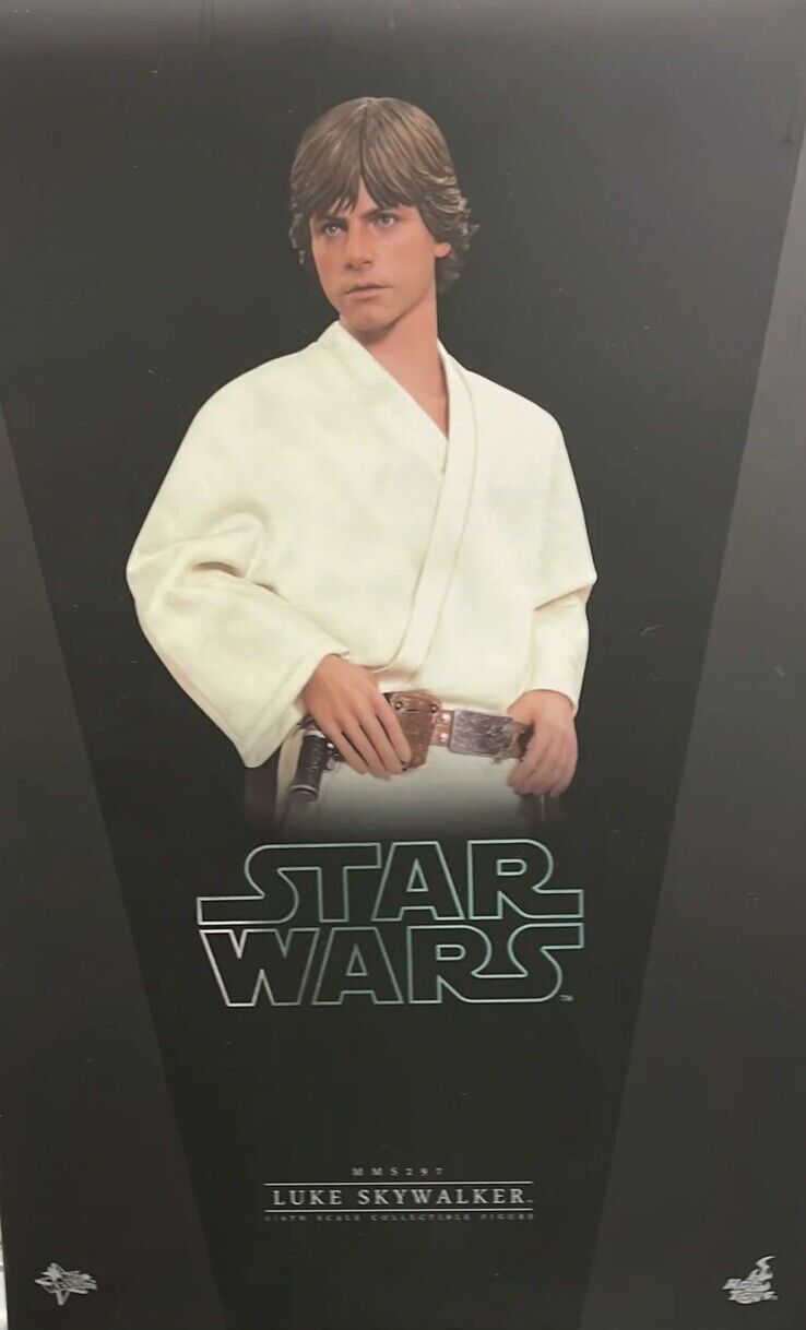 Hot Toys Star Wars A New Hope Luke Skywalker MMS297 1/6 Scale Figure
