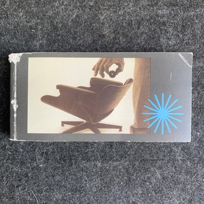 Eames Lounge Chair Flip Book : 2 in x 4.25 in : Paperback