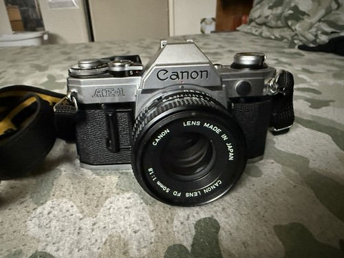 Canon AE-1 black + 28mm - Clean Cameras | Markus Säuberli