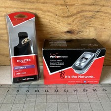 New Old Stock Verizon Motorola V325xi Cell Flip Phone With Holster