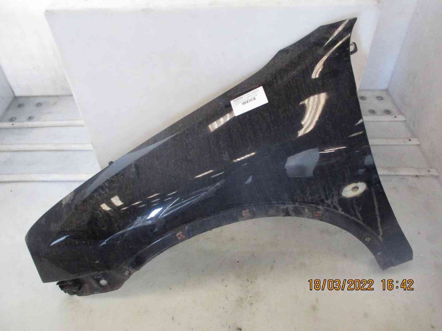 Opel Corsa B front left wing 90387074