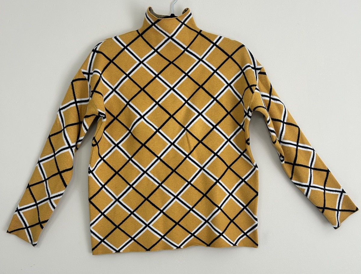 Tahari Mock Neck Sweater Diamond Shapes Mustard Color Size Medium