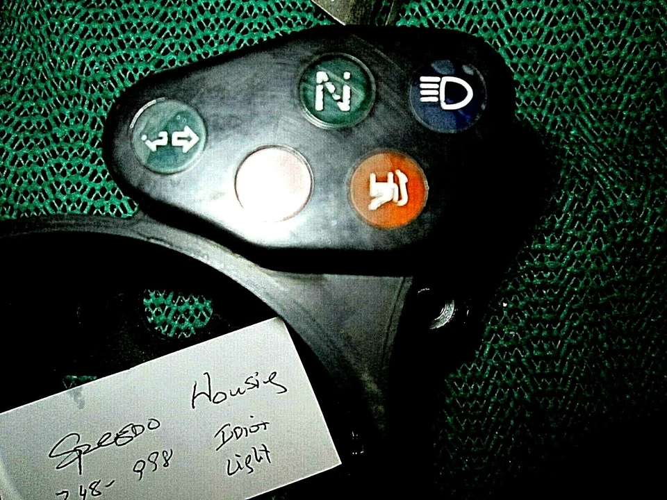 BISEL VELOCÍMETRO DUCATI OEM 748 916 996 998 SS ST2 ST4S   Foto 3 de 4