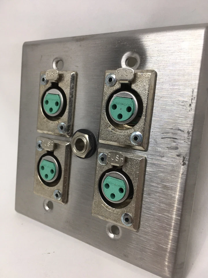 Rapco International | Placa de pandilla Dbl con 4 hembra D3M XLR + Jack de 1/4" | DP4-DFS Foto 2 de 4