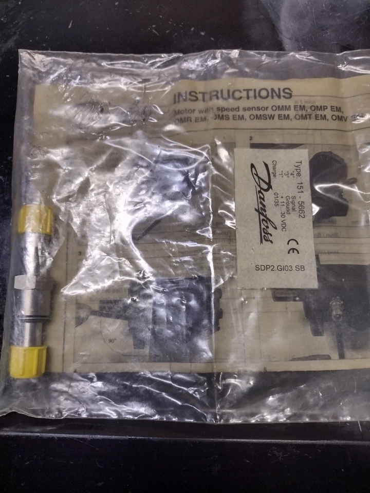 Motor hidráulico Danfoss 151-5662 OMS 80 EM con sensor de velocidad HPN 672254 Foto 2 de 4