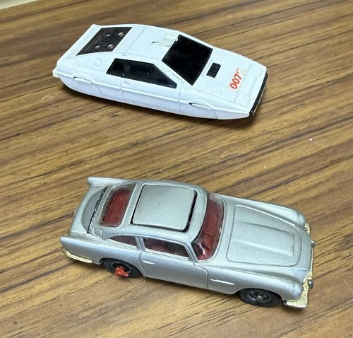 Vintage Corgi Lot of 2 James Bond 007 Cars