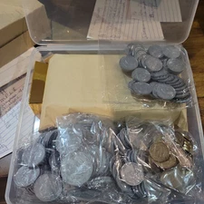 Mczxon Teaching Math Toys For Boys/girls. Money In plastic container. New [1111]