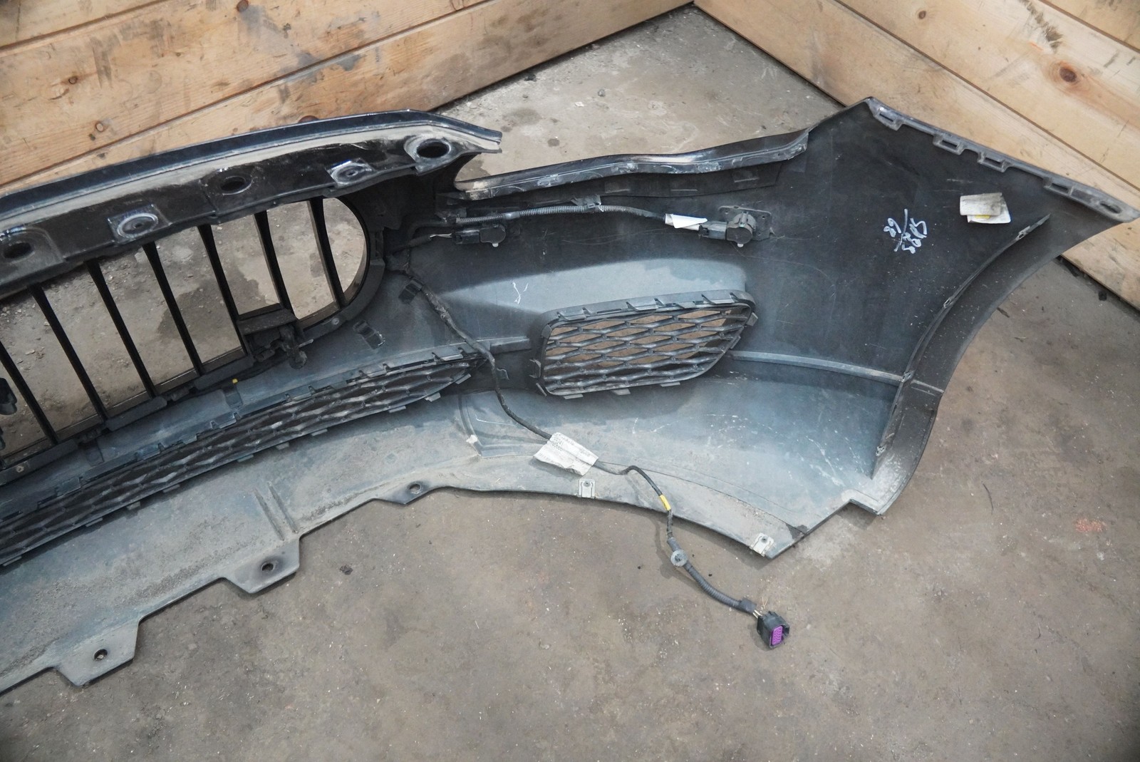 Front Park Assist Bumper Cover Grille 673000020 Maserati Quattroporte M156 14-16