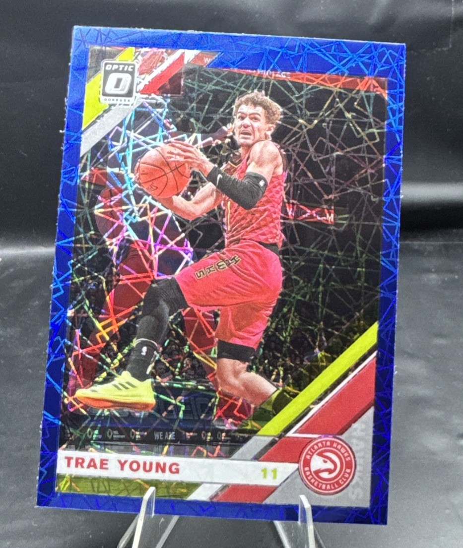Trae Young 2019-20 Donruss Optic Blue Velocity Prizm #2 Hawks