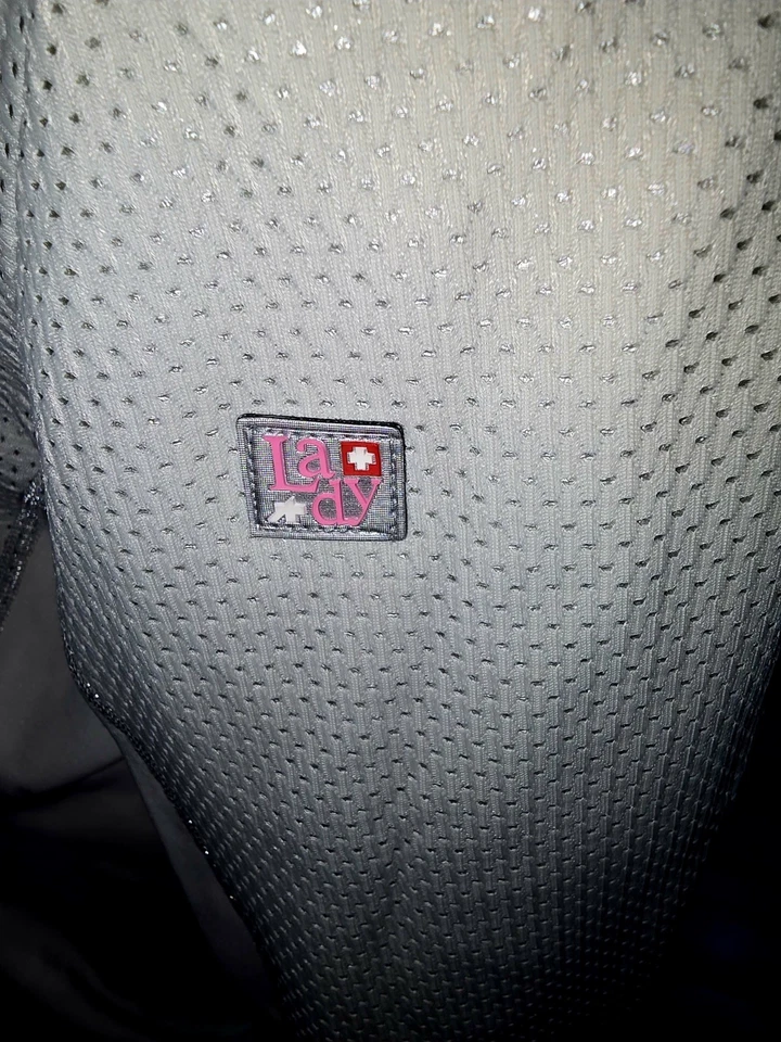 assos cycling jacket (winter) Women’s Used Size Medium - Image 3 of 4