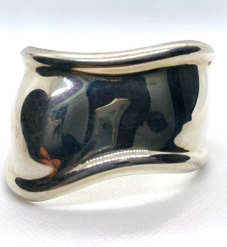 Tiffany & Co 1978 plata de ley 925 Peretti motivo de puño de hueso derecho pequeño 6""