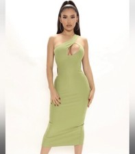Fashion Nova Holiday Cocktail Dress, Green Women’s Midi Dress Bodycon Size Small