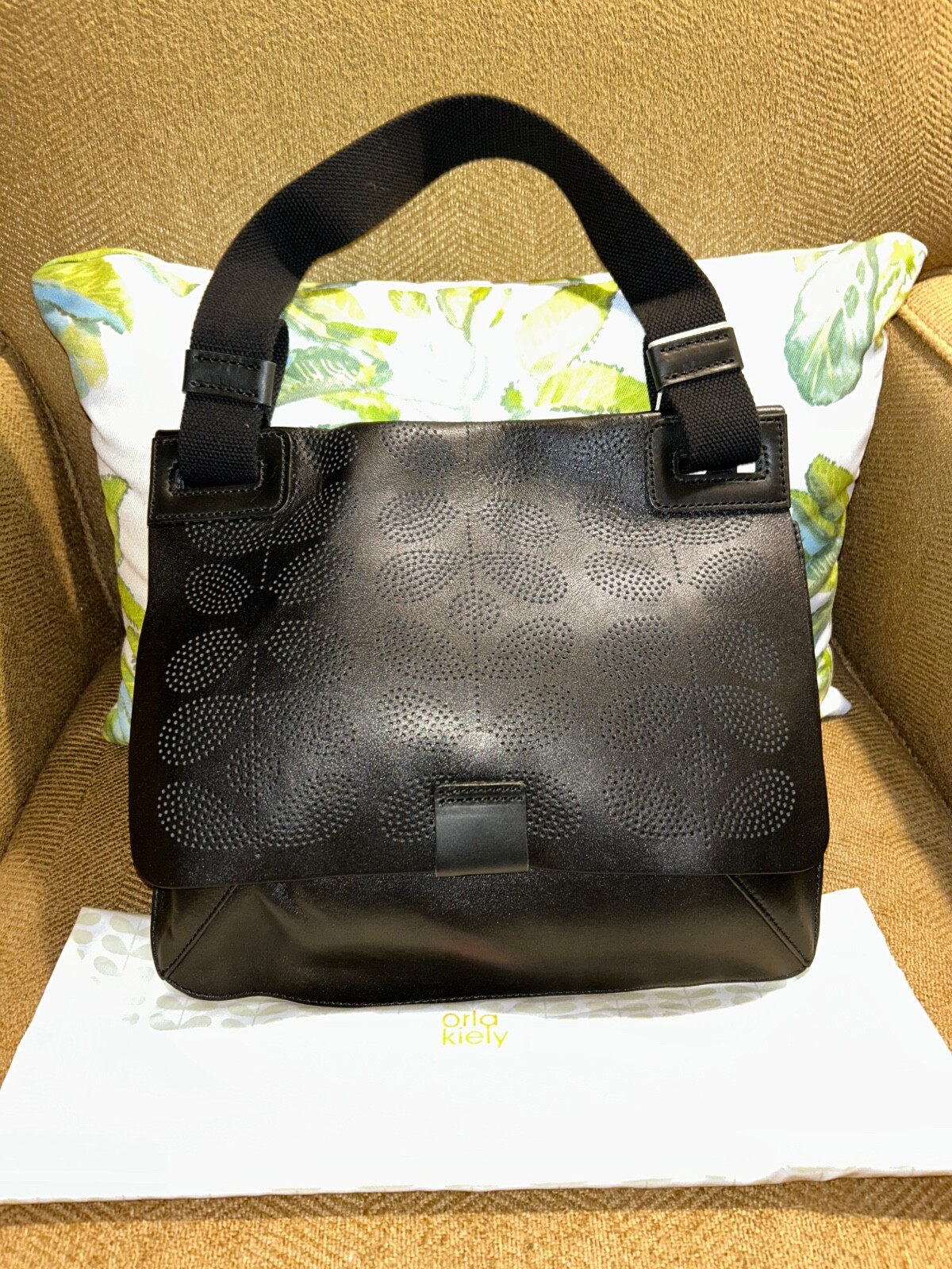 Picture 1 of 8