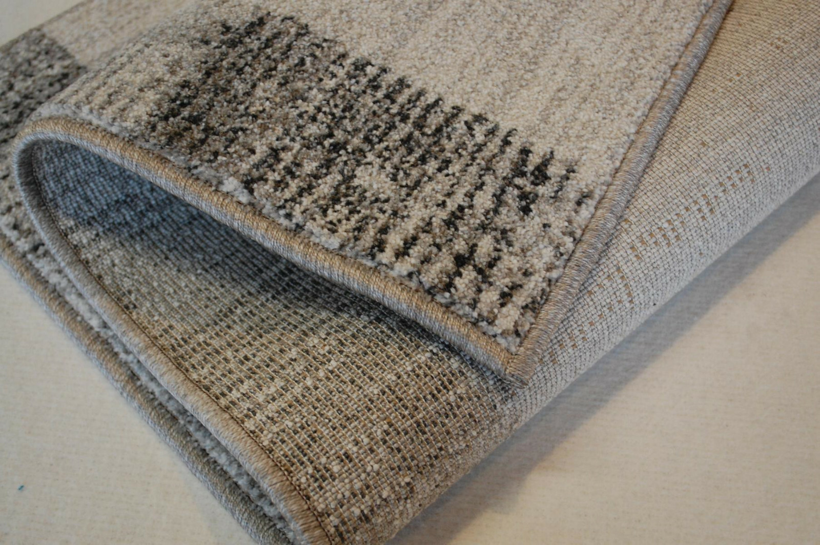 Teppich Läufer Ragolle Madison 6171 grau 67 cm Breite (Länge 100-395cm nach Maß)