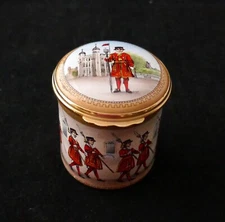 Halcyon Days Enamels Trinket Box Yeoman Warders Majesty's Tower of London White