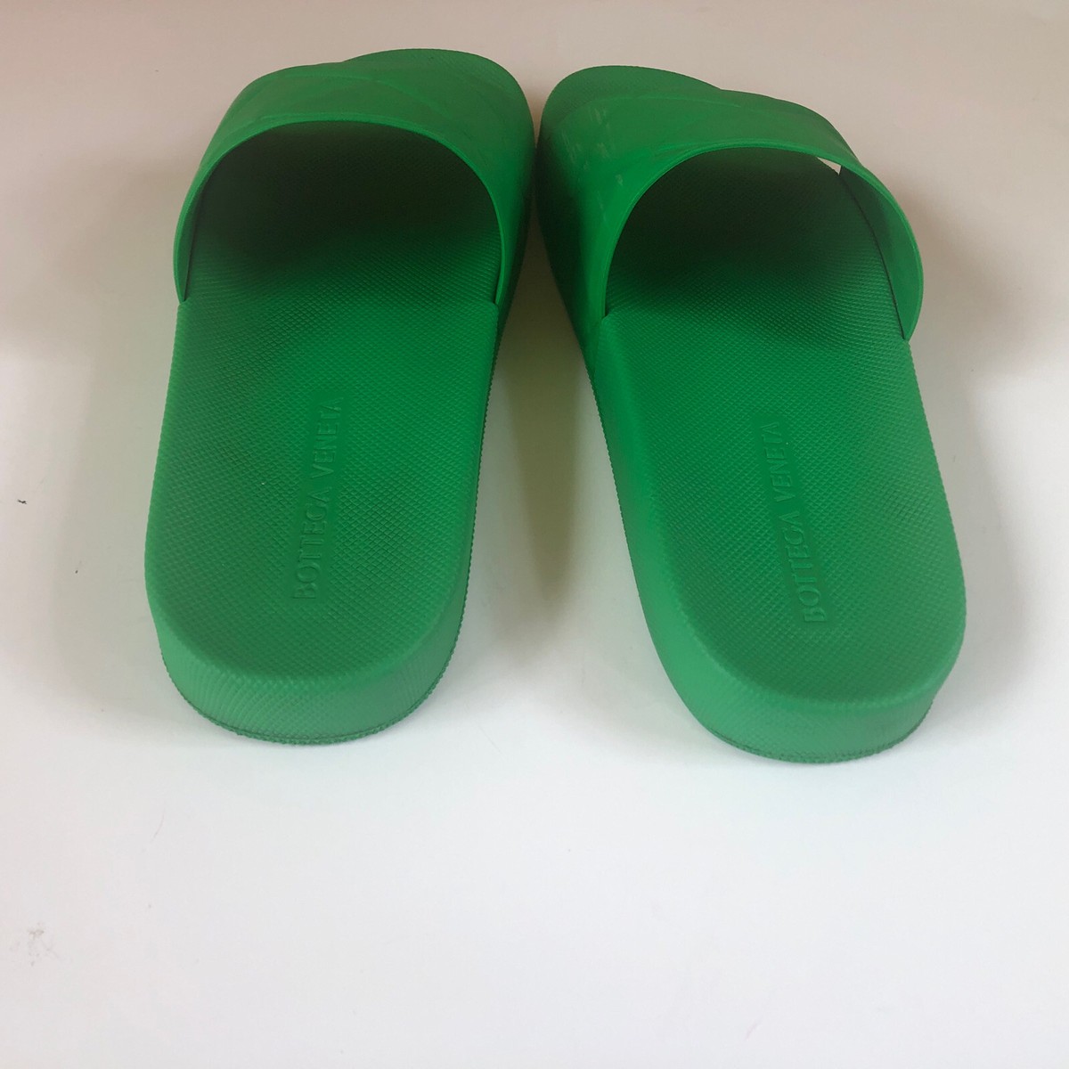 サンダル・ミュール Bottega Veneta Rubber Lido Slide Green Bottega Veneta Grass Green Quilted Rubber Pool Slide Flat