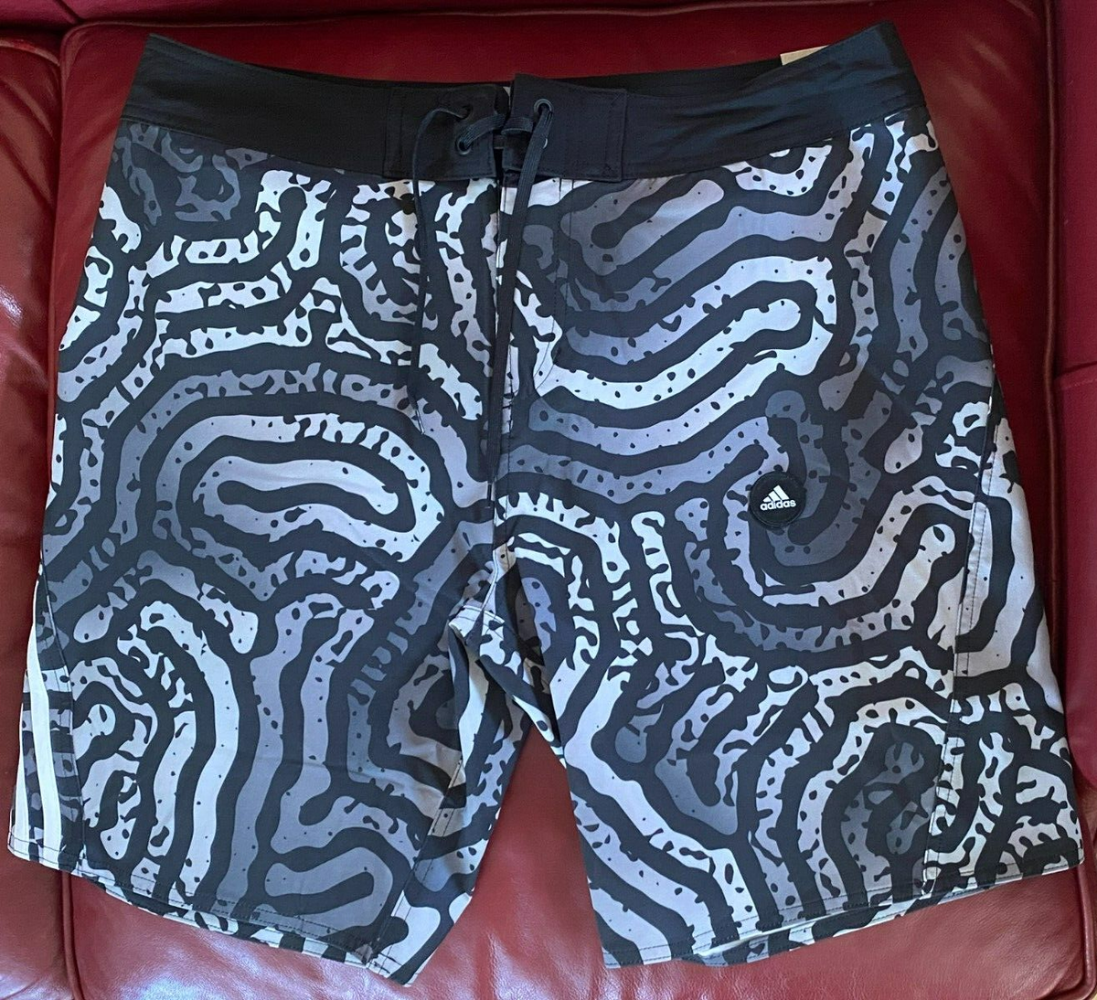 $70 adidas CLASSIC-LENGTH COLOUR MAZE TECH BOARD SHORTS HC8523