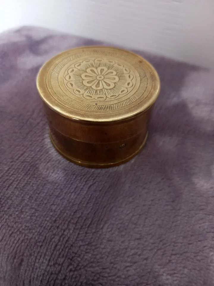 Vintage Brass Pill Box - Image 2 of 3
