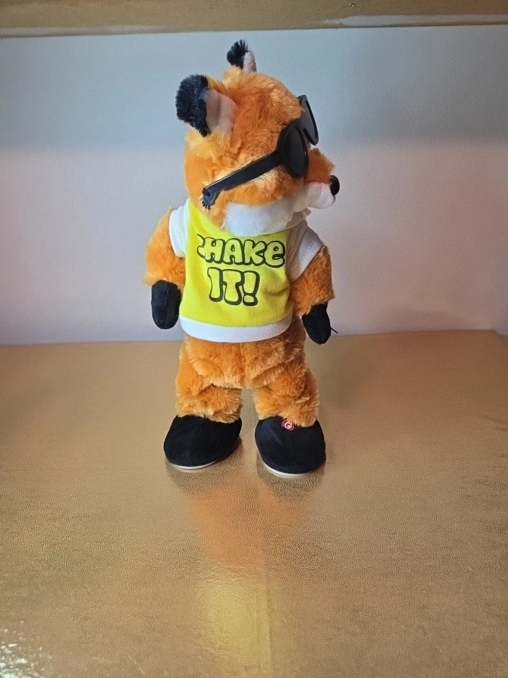 SINGING DANCEING AND TWERKING 15" FOXY FOX -SINGING" FIREBALL Video - Image 2 of 4