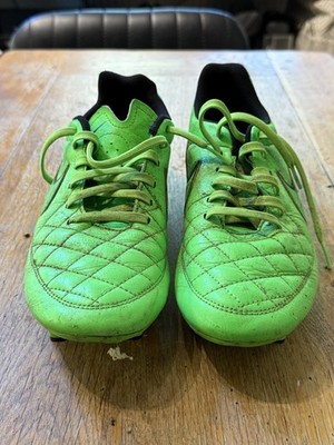 nike tiempo football boots size 6