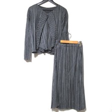 Pleated Issey Miyake Blouse, Cardigan, and Skirt Set Size 3, Black Women USED
