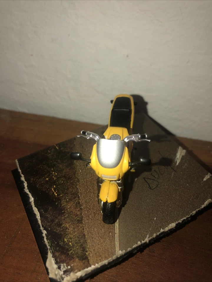 HOT WHEELS / BUELL / THUNDERBOLT S3 / MOTORCYCLE Mint Mint - Image 3 of 4