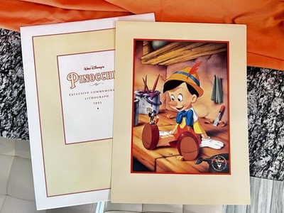 8 Lithograph: 2 pcs Fox and the Hound, 3 pcs Aladdin, 2 Pinocchio, 1 Snow White