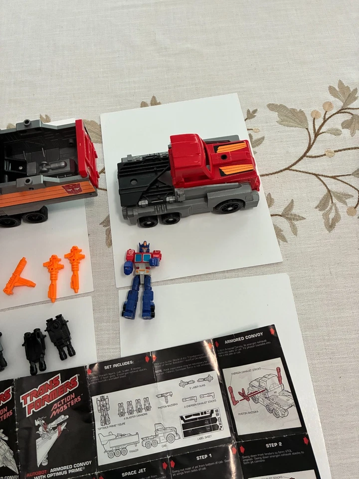 TRANSFORMERS G1 Action Masters (1990) OPTIMUS PRIME Armored Convoy 100% COMPLETE - Image 3 of 4