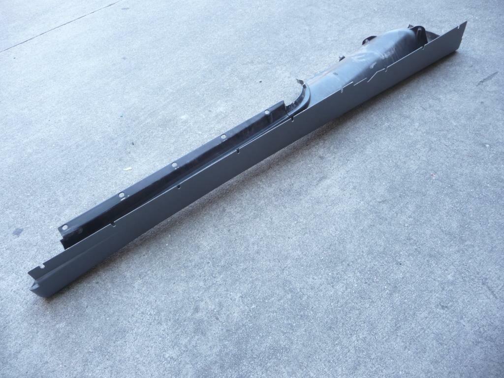 08-09 Ferrari Scuderia Right Underdoor Trim Memeber Rocker Molding 81978810 OEM