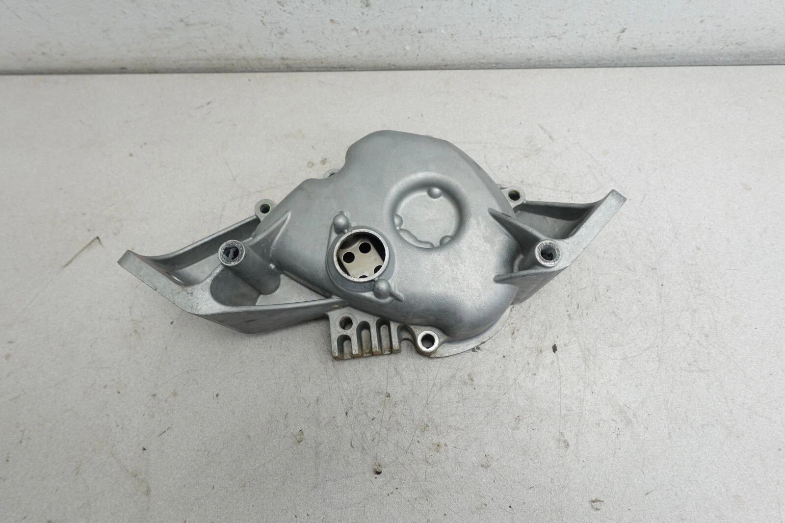 2004 Yamaha OEM Stator Flywheel Cover Housing 6d3-81337-00-94 WaveRunner VX110
