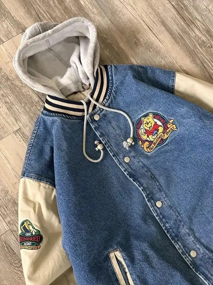 Jaqueta jeans vintage anos 90 Varsity – Streetwear estilo hip-hop com urso dos desenhos animados - Imagem 2 de 4