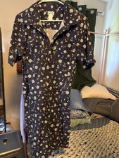 Duluth Trading Co Heirloom Coverall Large   Blue Daisy print 7  Inseam