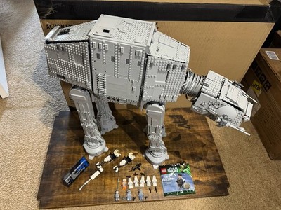 Lego Star Wars UCS AT-AT 75313 Complete With Figs And Instructions