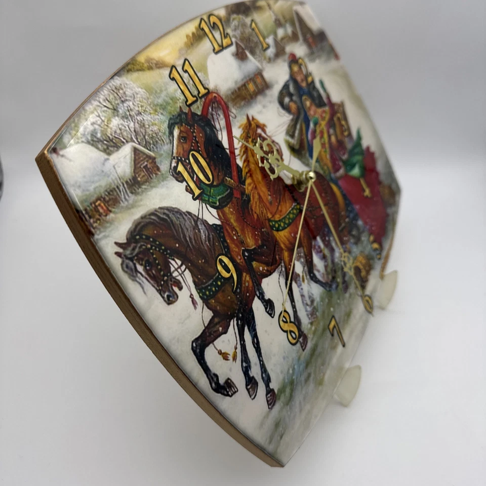 Reloj de Pared Caballos Troika Rusa 11.5” x 8” Reloj de Madera Analógico a Batería Foto 3 de 4