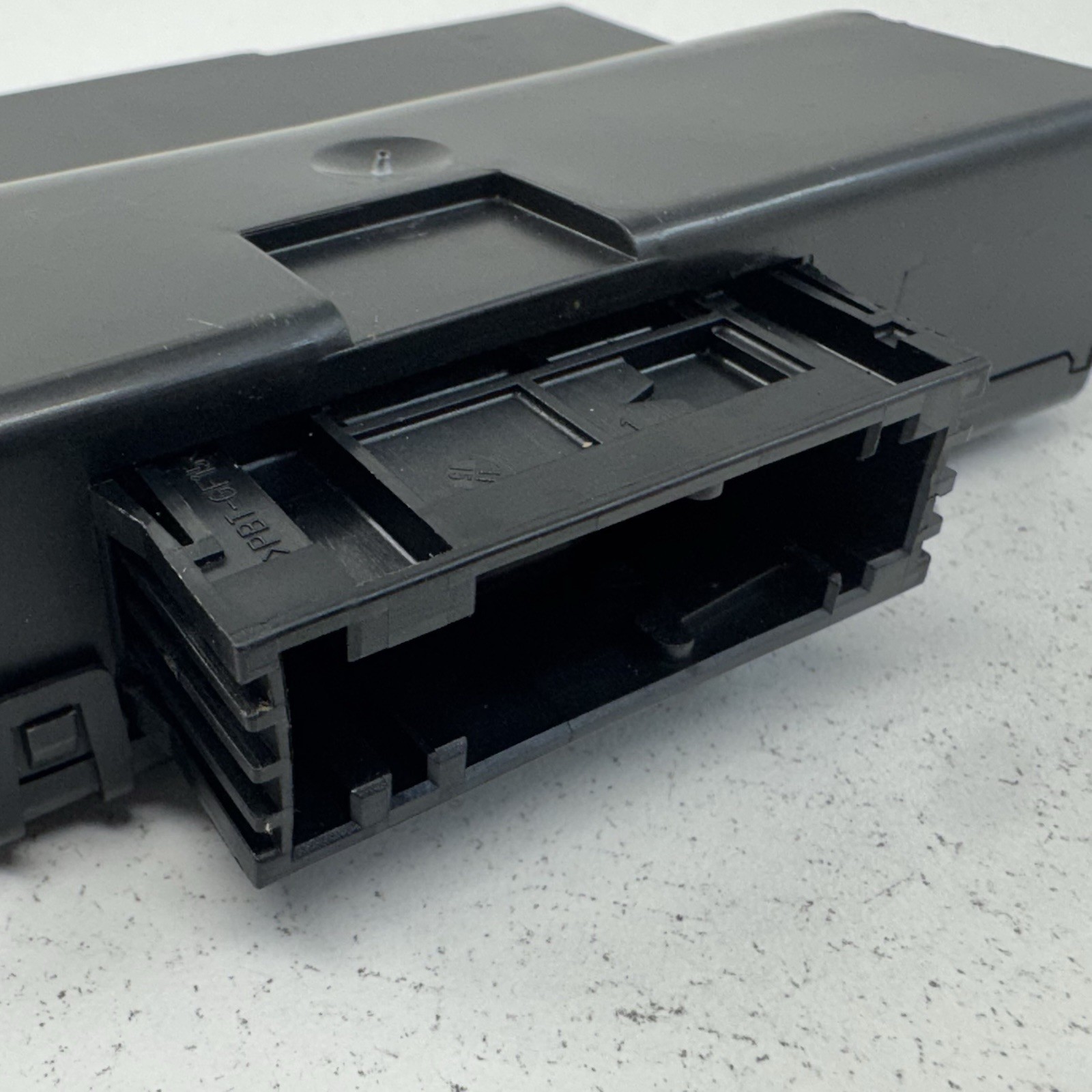 17-23 Audi R8 Diagnostic Gateway Control Module 4S0907468B OEM