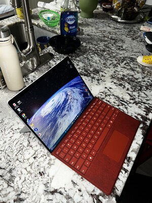 Microsoft Surface Pro 8 13