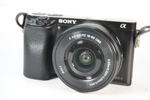 Sony Alpha 6000 mit Sony E PZ 16-50mm OSS 3,5-5,6
