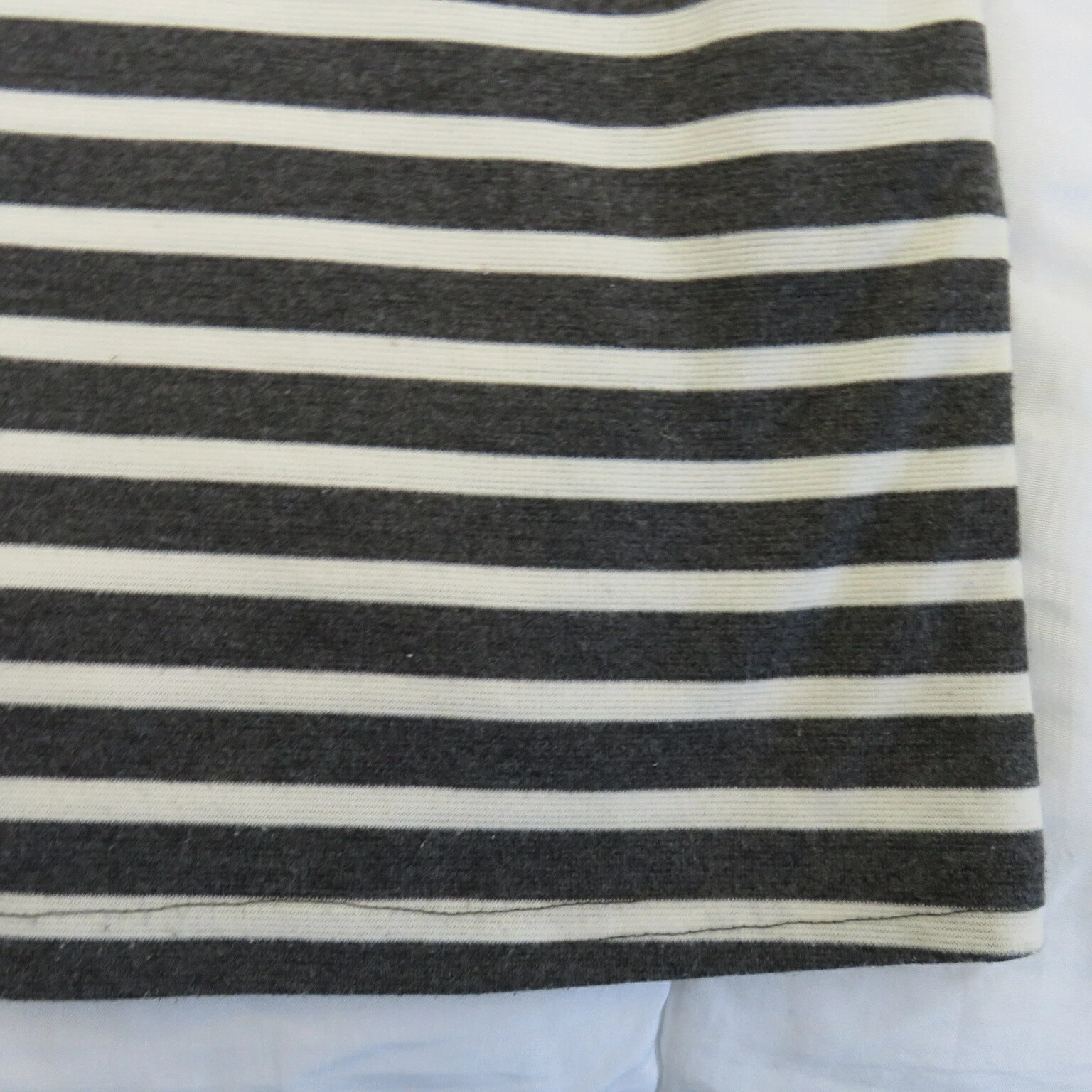 OFF WHITE ABITO CORTO IN JERSEY ELASTICIZZATO A RIGHE GRIGIO E BIANCO SPORCO MISGUIDED TUNICA LUNGA UK 12