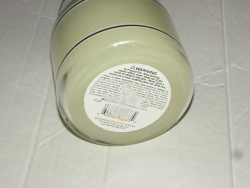 Yankee Candle Black Band Rare Retired White Christmas Housewarmer 14.5oz Candle - Picture 4 of 4