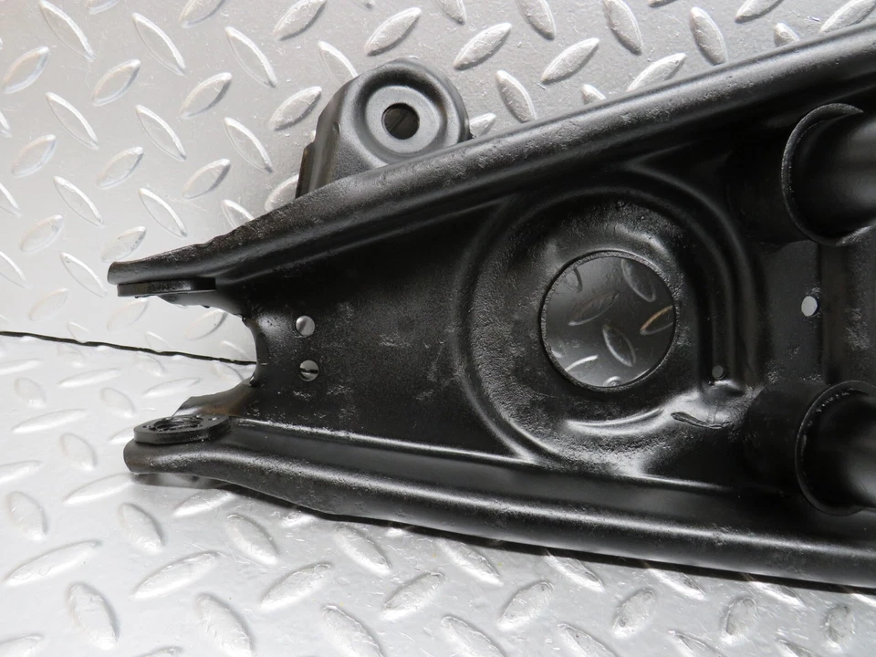 Brazo de control inferior delantero izquierdo Mercedes-Benz W108 280SE Foto 2 de 4