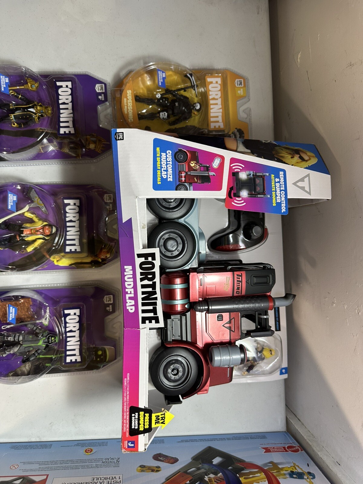 Fortnite RC Truck Mudflap with Relaxed Fit Jonesy Figure Plus 4 Figures Lot