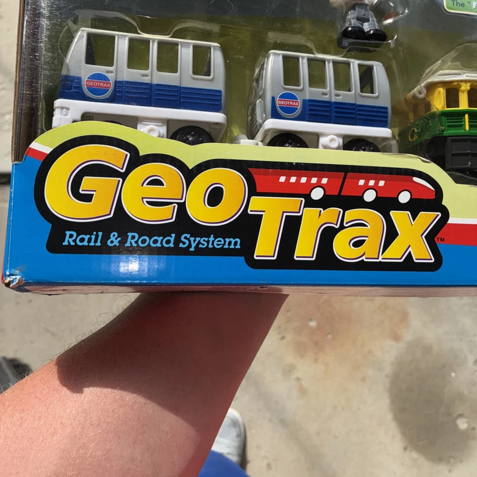 GEOTRAX VEHICLE GIFT SET 4 Teams CONFUSED, FRIENDLIEST, CRABBIEST & BUSIEST NEW - Image 2 of 4