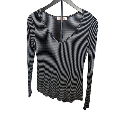 Philosophy womens ribbed black white stripe V neck top.  Size S  Workwear casual
