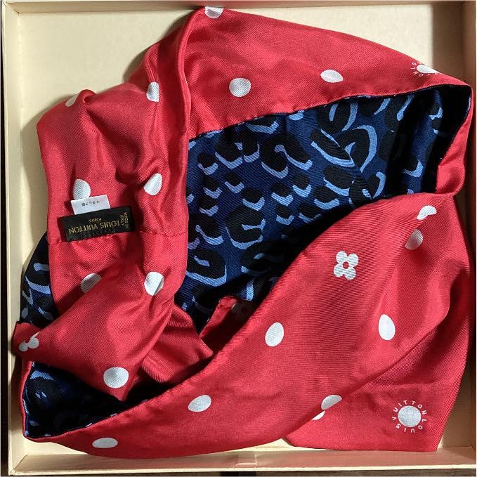 Louis Vuitton Leopard and Dot Print Snood Scarf