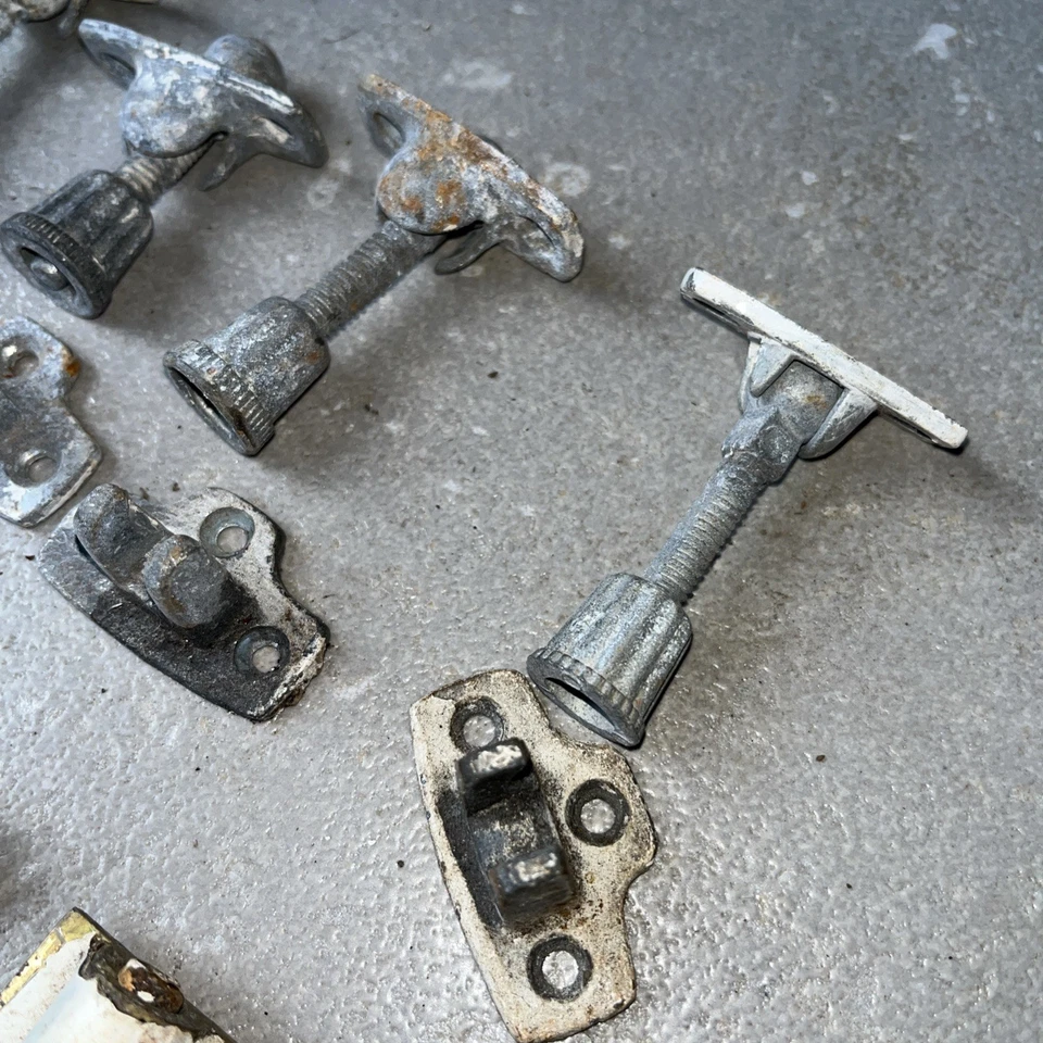 Original Sash Window Fasteners, Screw Lock, Etc - Image 4 of 4