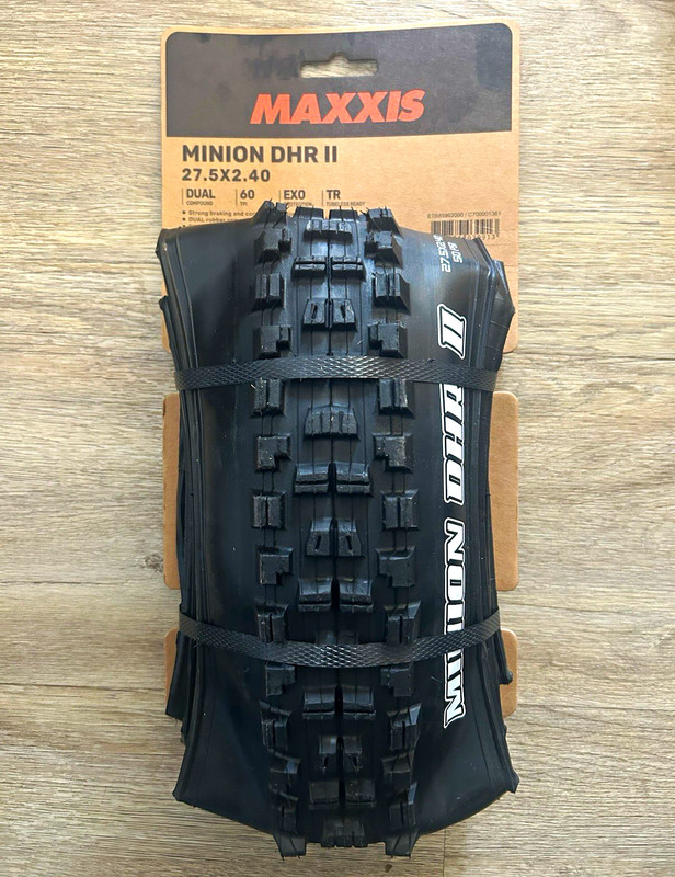 Maxxis Minion DHR II MTB Tyre 27.5in x 2.40 Tubeless Ready Black